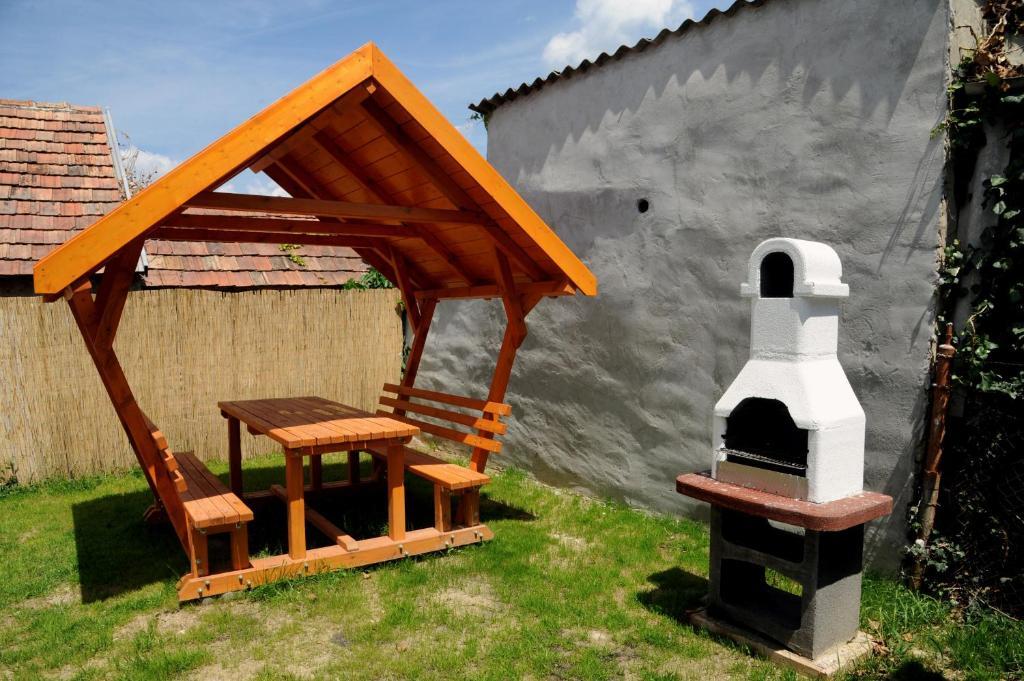 Arany Szolo Wellness Apartmanhaz Hévíz Extérieur photo